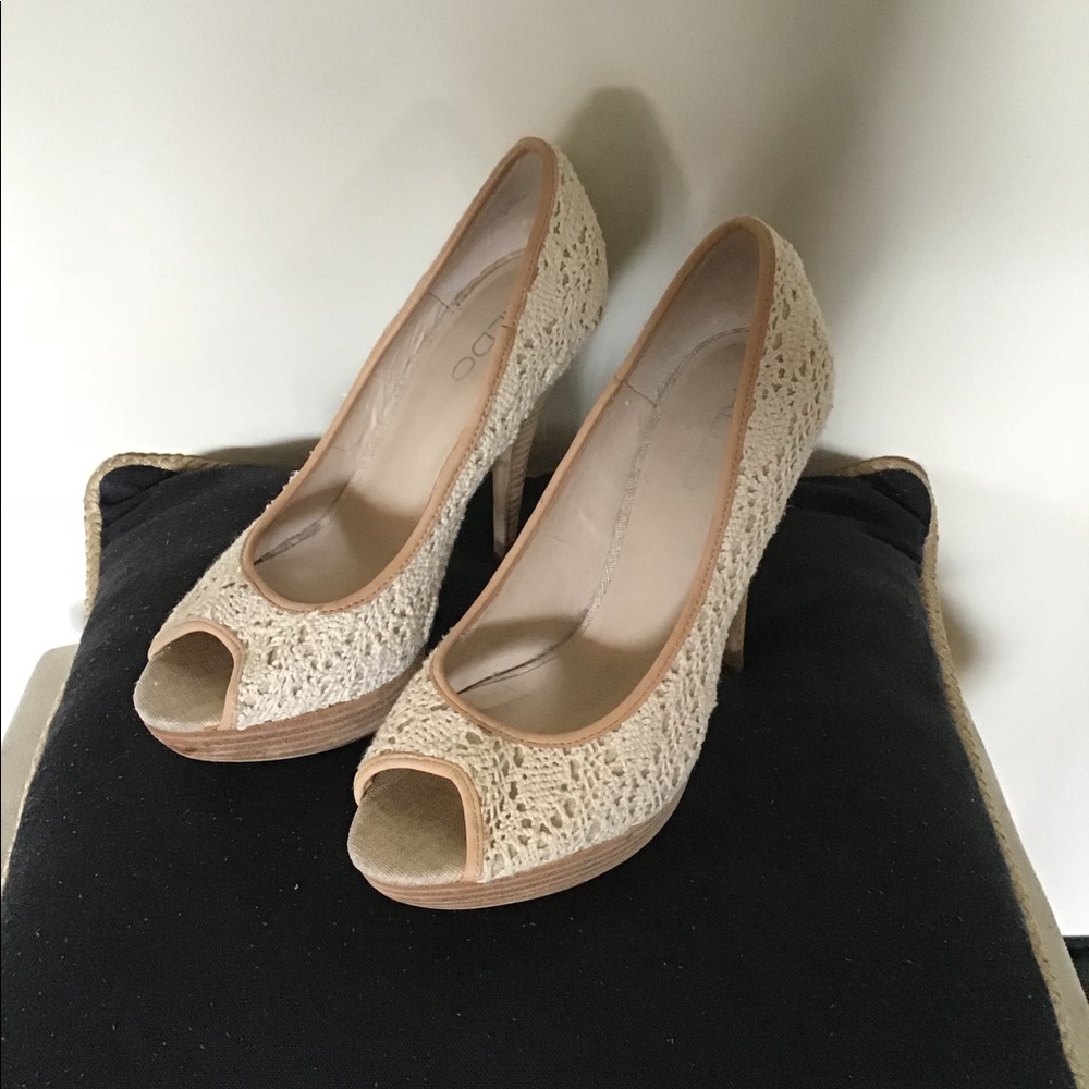 ALDO Cream Peep Toe Pumps Sz. 9